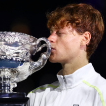 Jannik Sinner aplastó a Alexander Zverev
