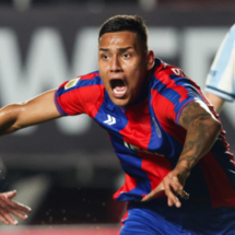 San Lorenzo venció agónicamente a Racing