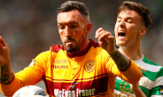Jugaba contra su propio equipo